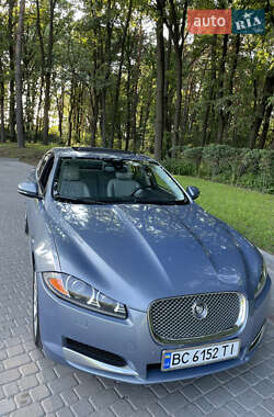 Седан Jaguar XF 2013 в Львові