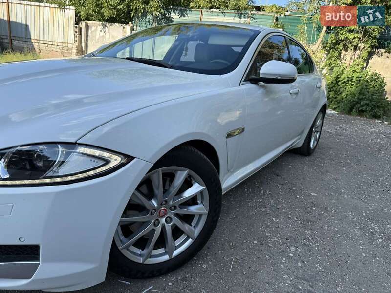 Jaguar XF 2014