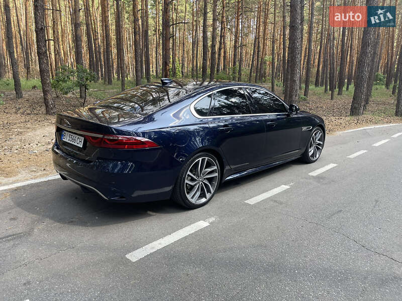 Седан Jaguar XF 2024 в Полтаве