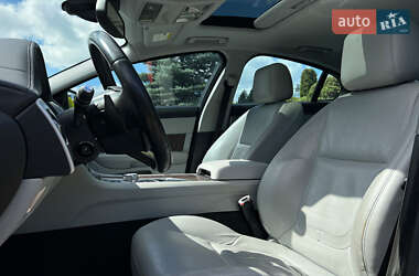 Седан Jaguar XF 2013 в 