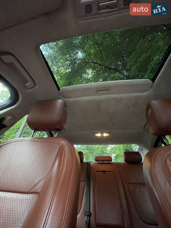 Седан Jaguar XF 2009 в Чернигове