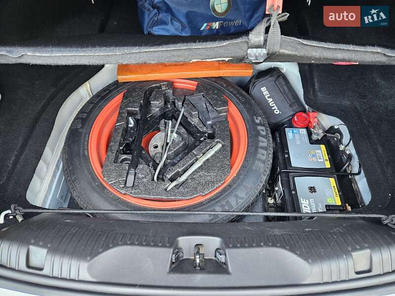 Седан Jaguar XF 2010 в Луцьку фото 20 Седан Jaguar XF 2010 в Луцьку