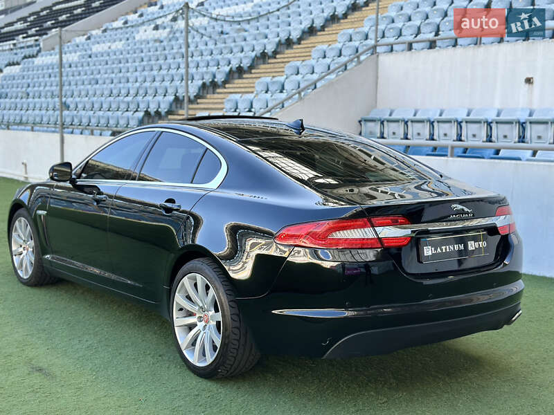 Седан Jaguar XF 2013 в Одессе