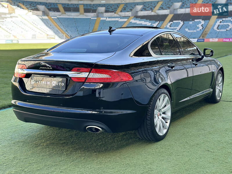 Седан Jaguar XF 2013 в Одессе