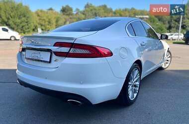 Седан Jaguar XF 2012 в 