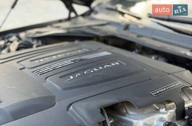 Седан Jaguar XF 2017 в 