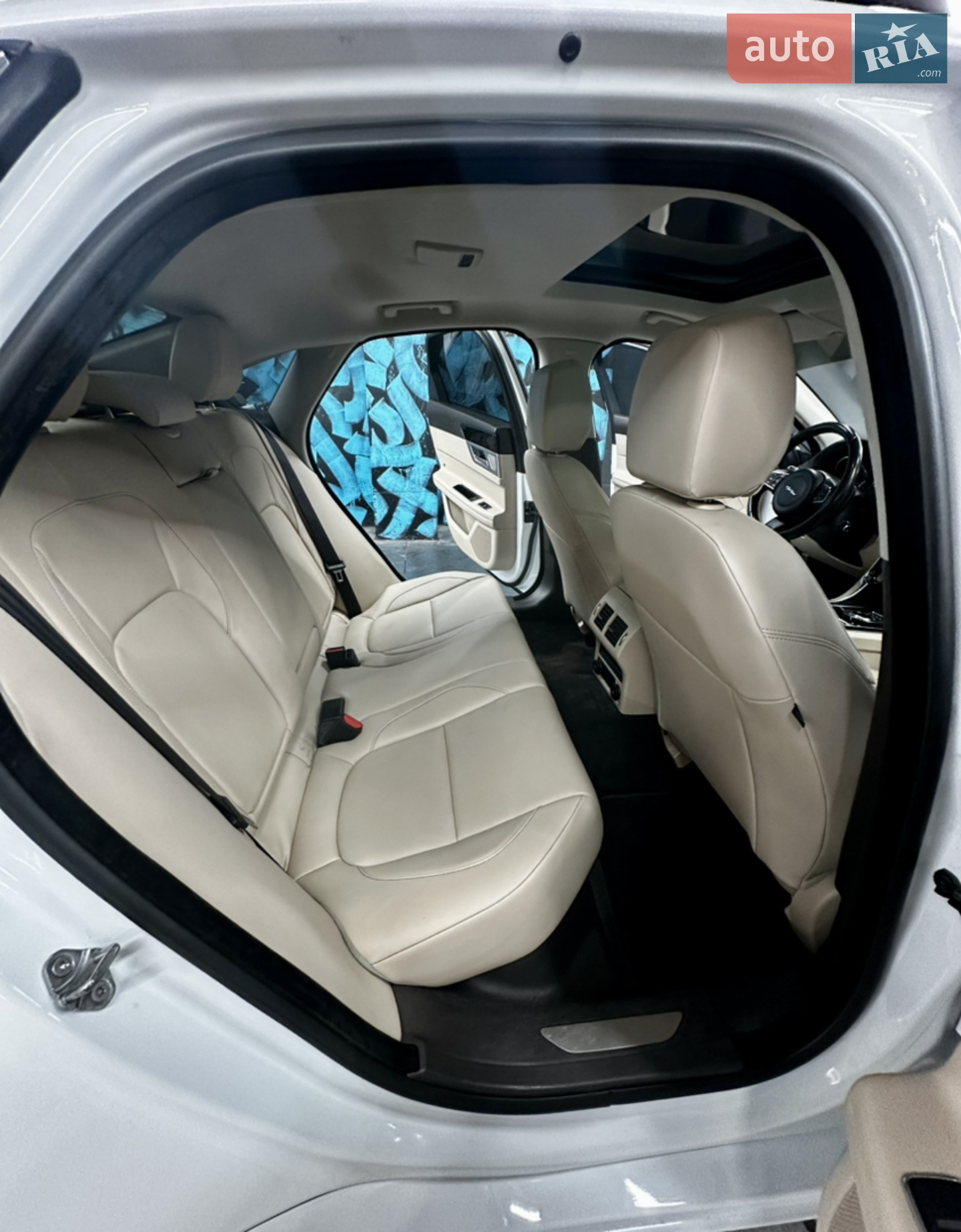 2017 Jaguar XF - мініатюра 37