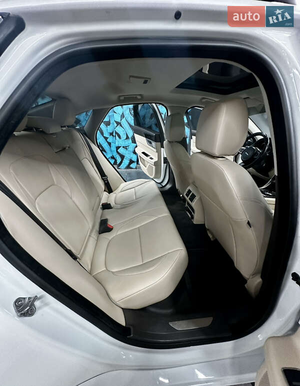 Седан Jaguar XF 2017 в Києві