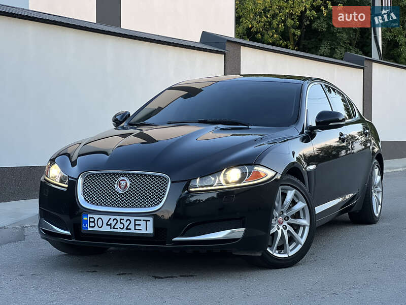 Седан Jaguar XF 2014 в Тернополі