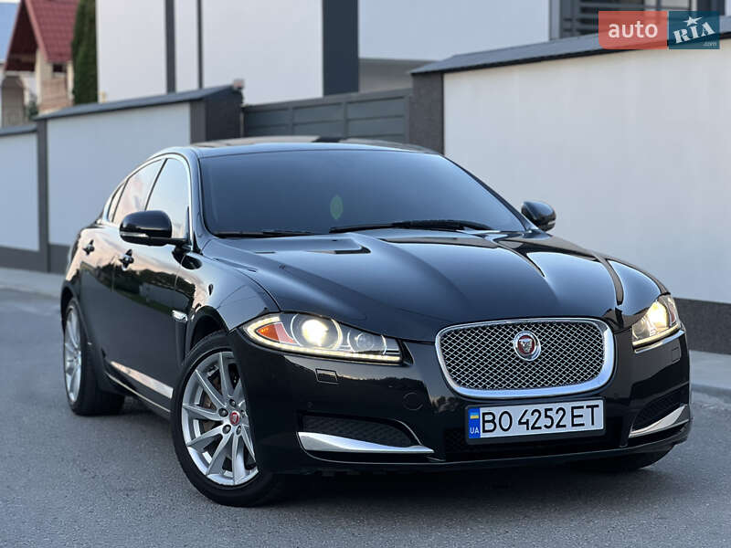 Седан Jaguar XF 2014 в Тернополі