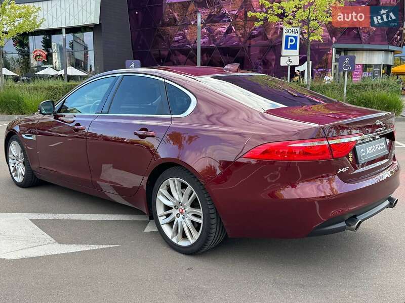 Седан Jaguar XF 2016 в Києві