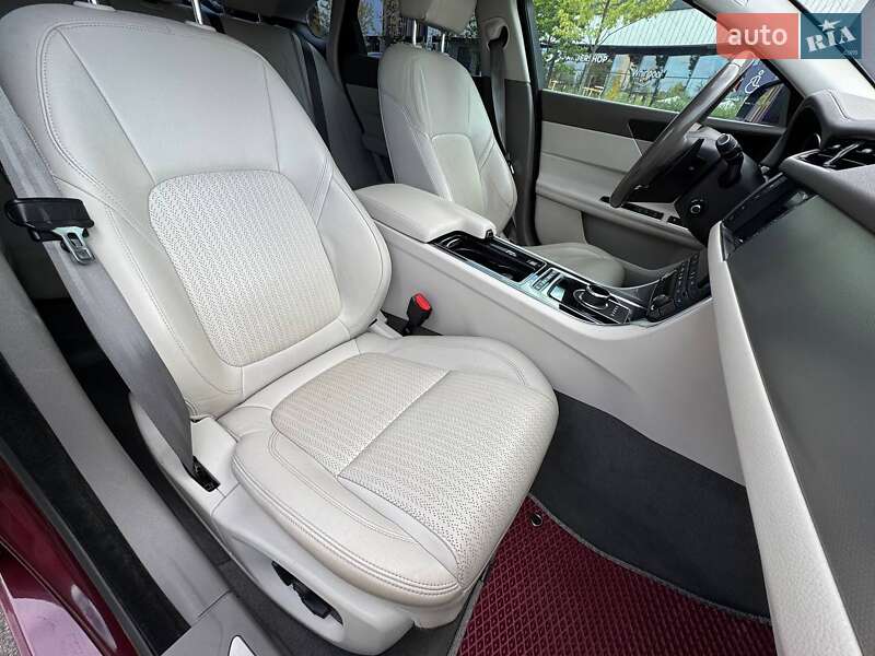 Седан Jaguar XF 2016 в Києві