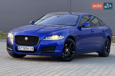 Седан Jaguar XF 2016 в Івано-Франківську