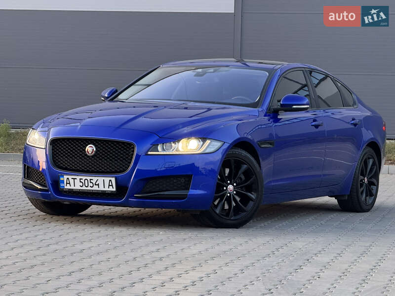 Седан Jaguar XF 2016 в Ивано-Франковске