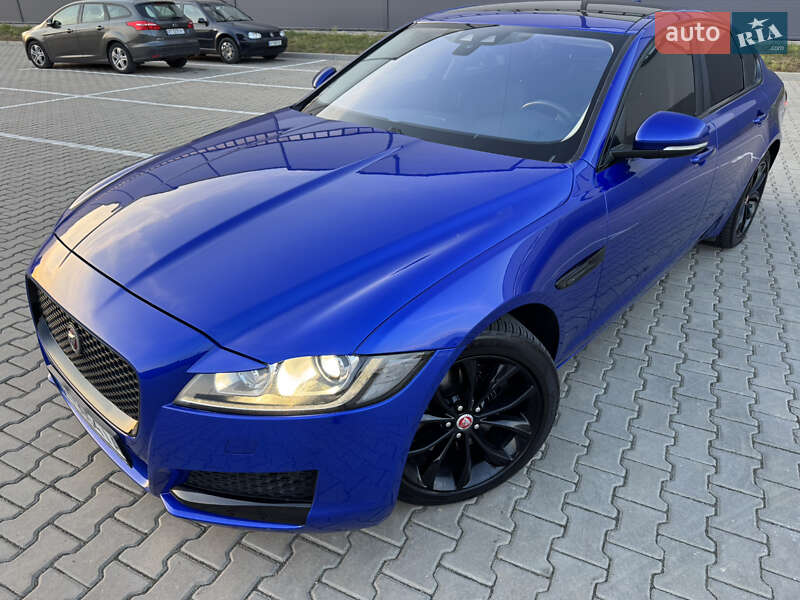 Седан Jaguar XF 2016 в Ивано-Франковске
