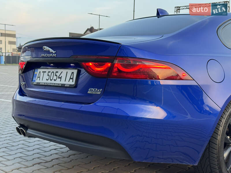 Седан Jaguar XF 2016 в Ивано-Франковске