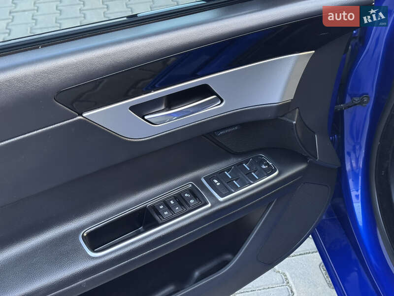 Седан Jaguar XF 2016 в Ивано-Франковске