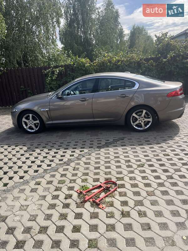 Jaguar XF 2012 Jaguar XF 2012