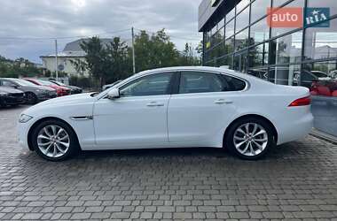 Седан Jaguar XF 2018 в 