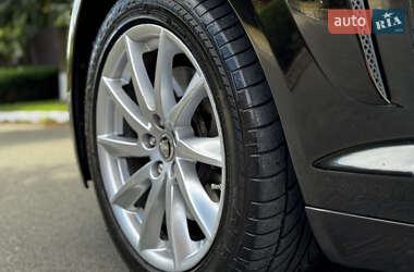 Седан Jaguar XF 2013 в 