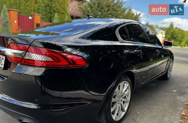 Седан Jaguar XF 2013 в 