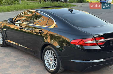 Седан Jaguar XF 2014 в 