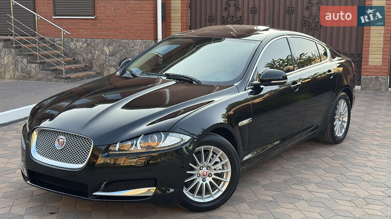 Седан Jaguar XF 2014 в Киеве