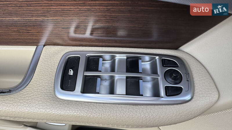 Седан Jaguar XF 2014 в Киеве