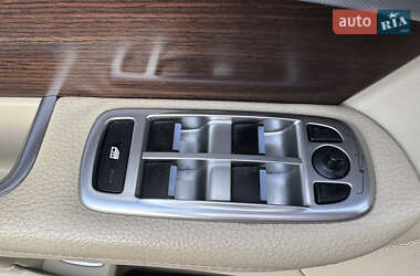 Седан Jaguar XF 2014 в 