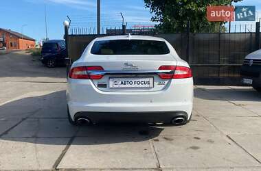 Седан Jaguar XF 2014 в 