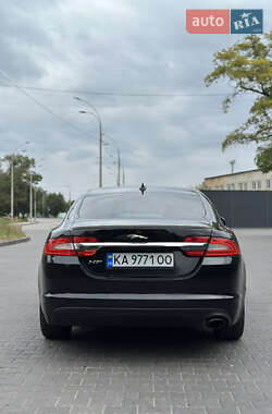 Седан Jaguar XF 2013 в 