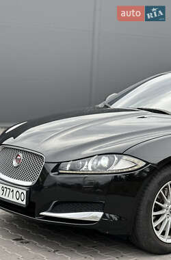 Седан Jaguar XF 2013 в 