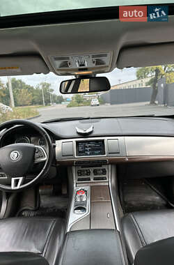 Седан Jaguar XF 2013 в 