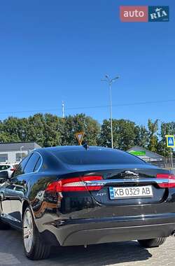 Седан Jaguar XF 2014 в 