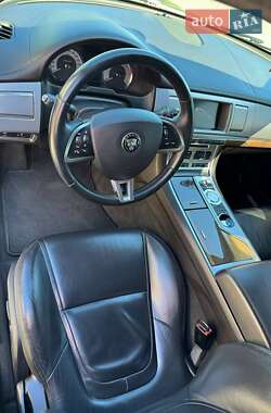 Седан Jaguar XF 2014 в 