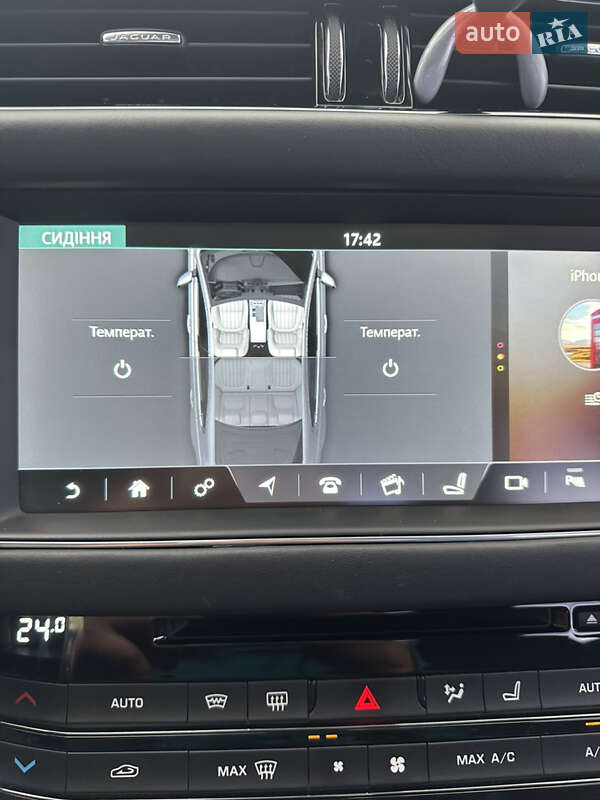 Седан Jaguar XF 2016 в Львове