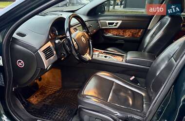 Седан Jaguar XF 2009 в 