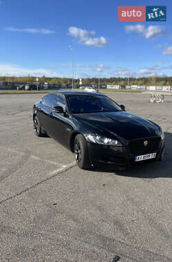 Седан Jaguar XF 2016 в 