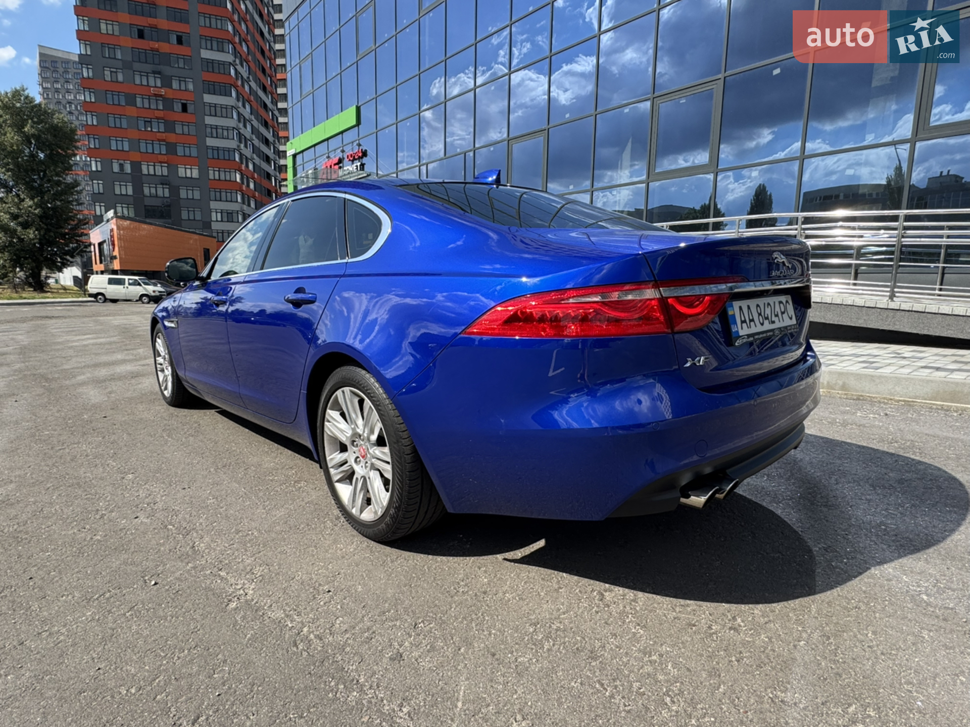 2016 Jaguar XF - мініатюра 4