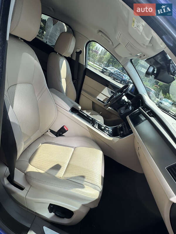 Седан Jaguar XF 2016 в Киеве фото 11 Седан Jaguar XF 2016 в Киеве