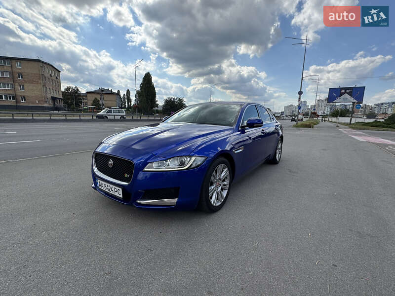Седан Jaguar XF 2016 в Киеве фото 32 Седан Jaguar XF 2016 в Киеве