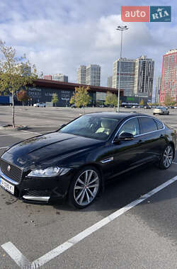 Седан Jaguar XF 2016 в Киеве