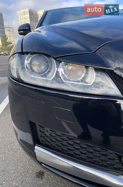 Седан Jaguar XF 2016 в 