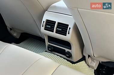 Седан Jaguar XF 2016 в 