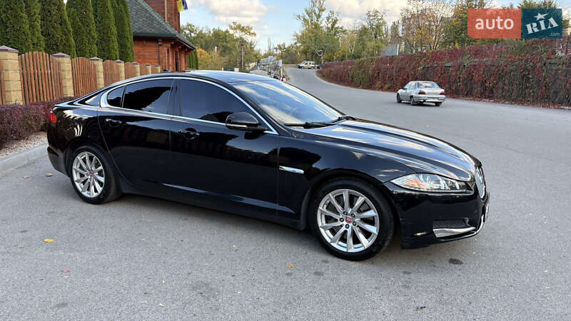 Седан Jaguar XF 2014 в Днепре
