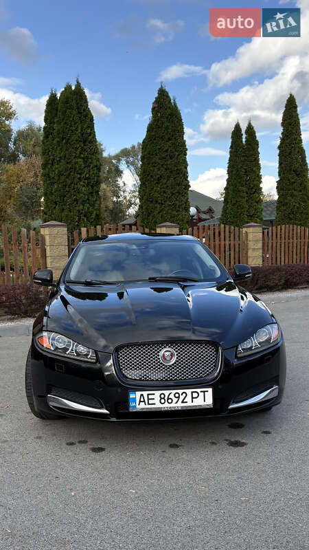 Седан Jaguar XF 2014 в Днепре
