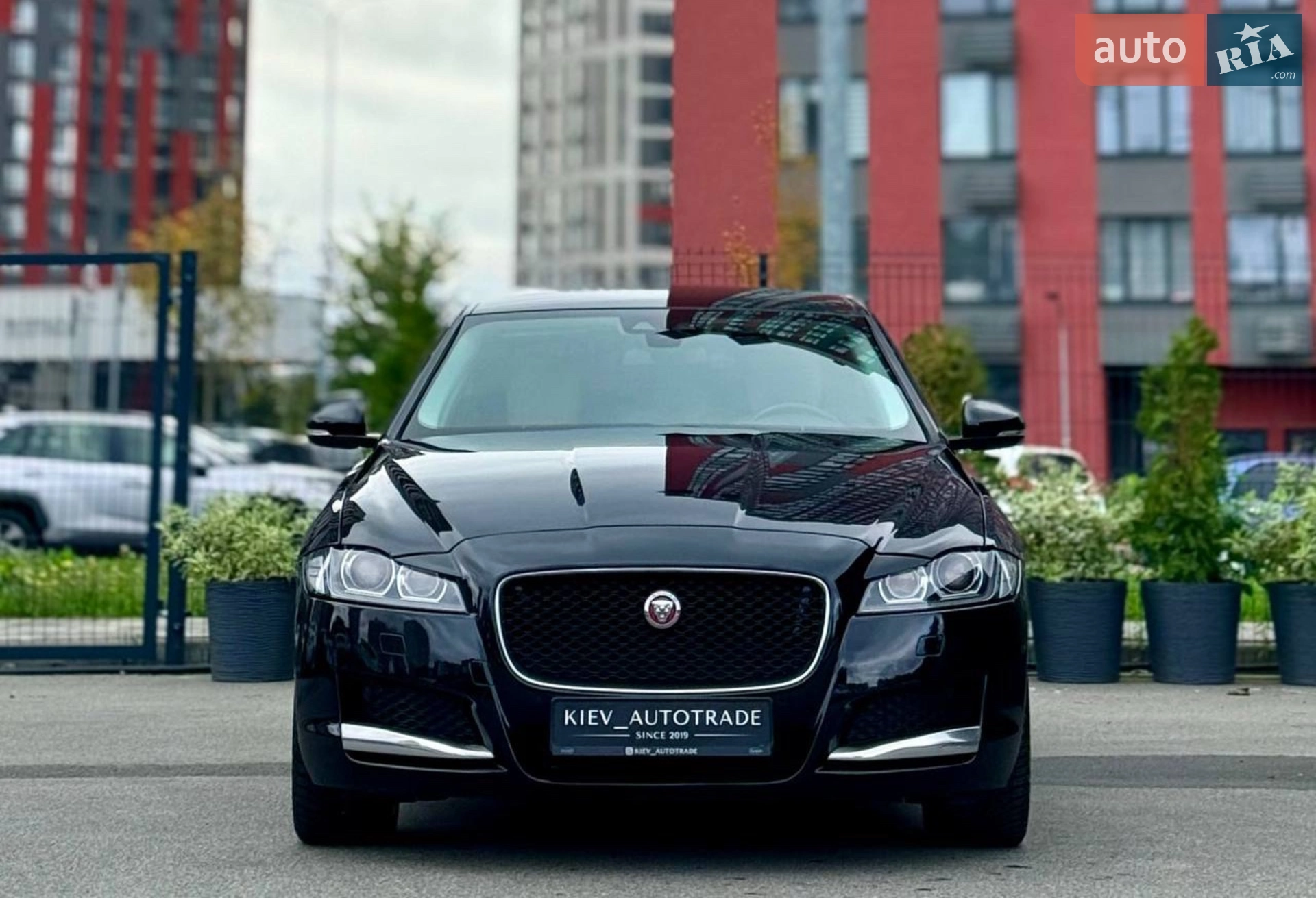 2016 Jaguar XF - мініатюра 3
