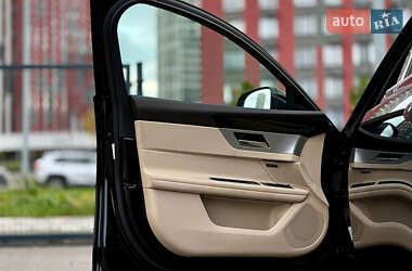 Седан Jaguar XF 2016 в  фото 19 Седан Jaguar XF 2016 в