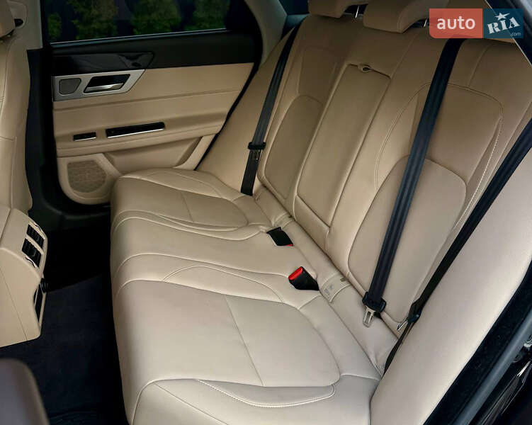 Седан Jaguar XF 2016 в Києві фото 38 Седан Jaguar XF 2016 в Києві
