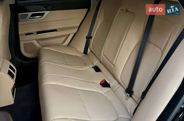 Седан Jaguar XF 2016 в  фото 38 Седан Jaguar XF 2016 в